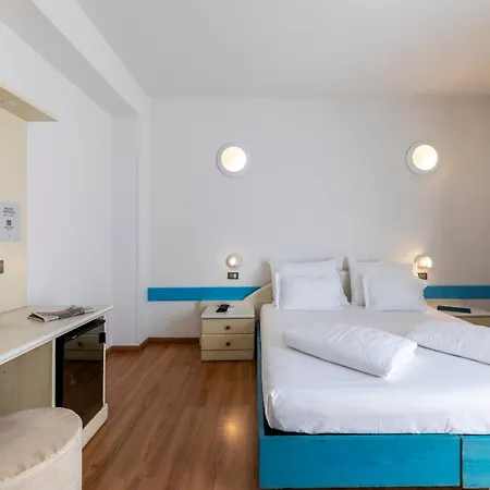 Hotel Hi 3*
