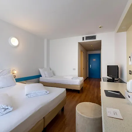 Hotel Hi 3*