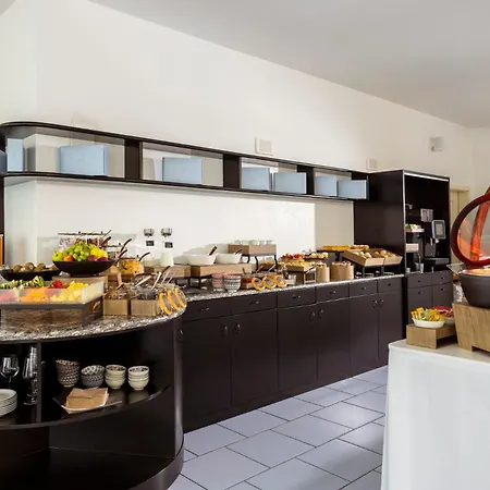 Hotel Hi Riva del Garda